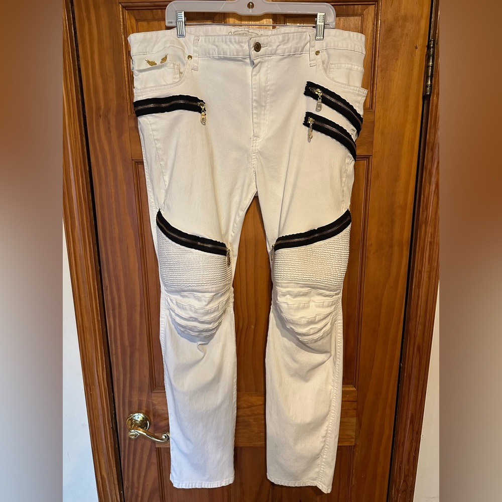 Robin's Jean Men’s 44x32 White Long Flap Biker Ribbed Zipper Accent Jeans Pants